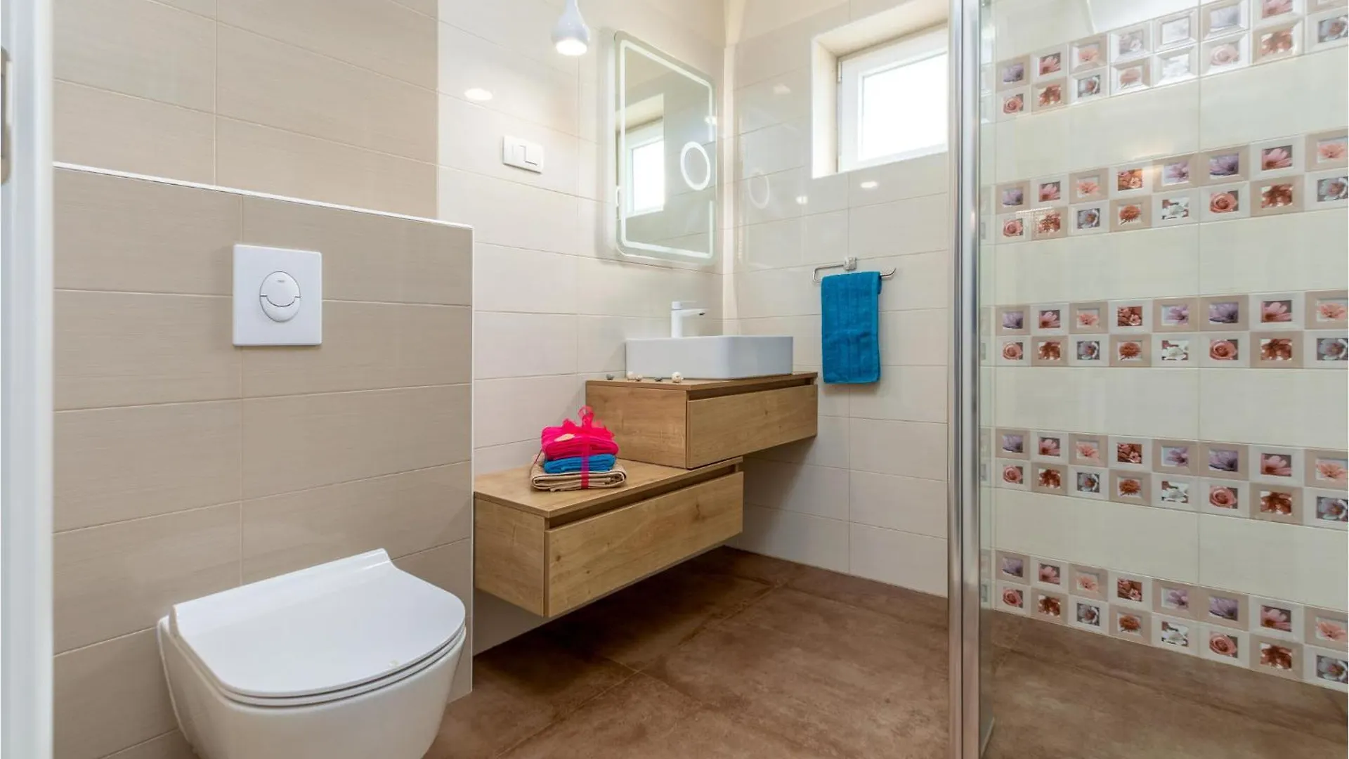 בית נופש Awesome Home In פולה