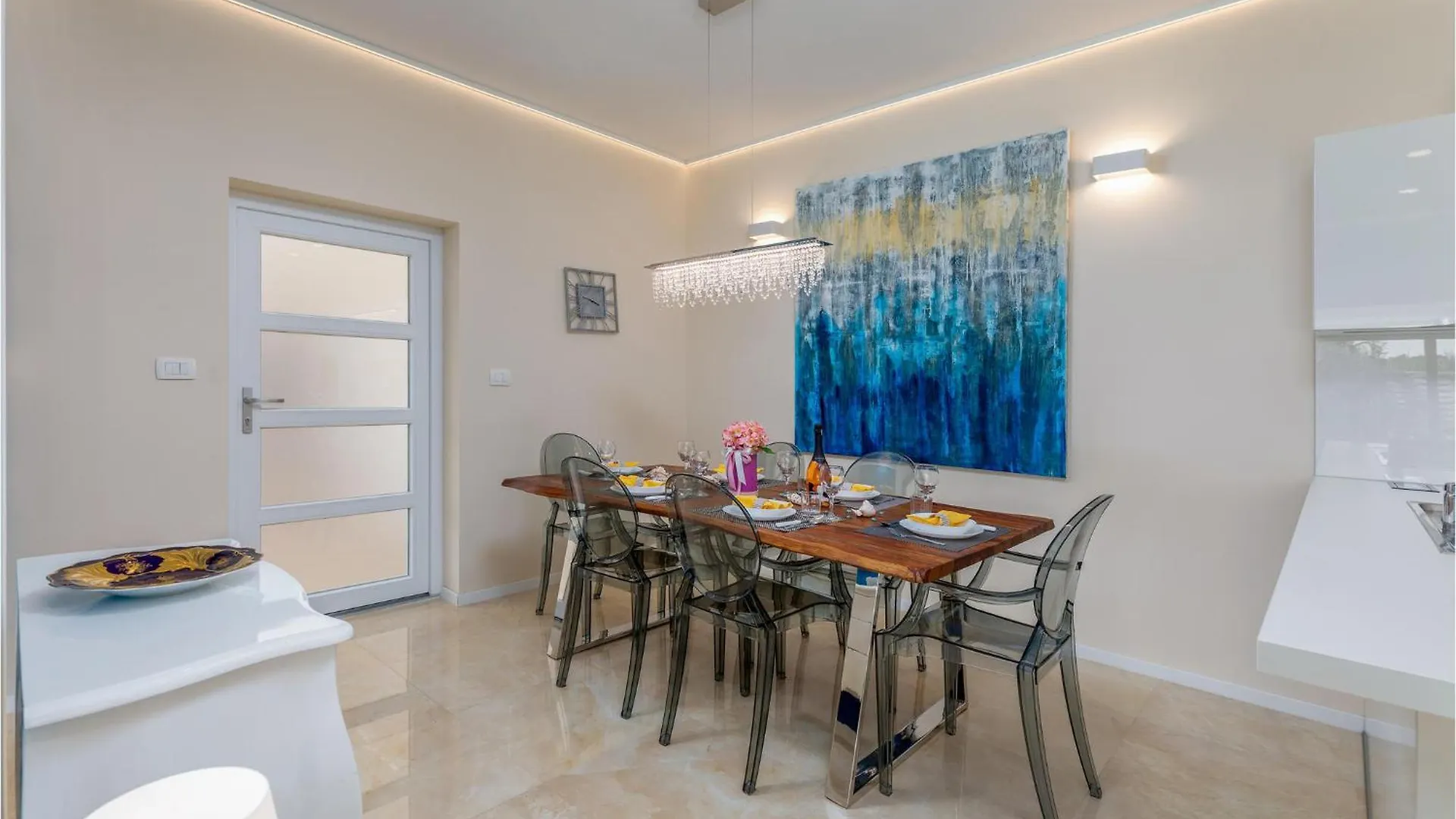 בית נופש Awesome Home In פולה